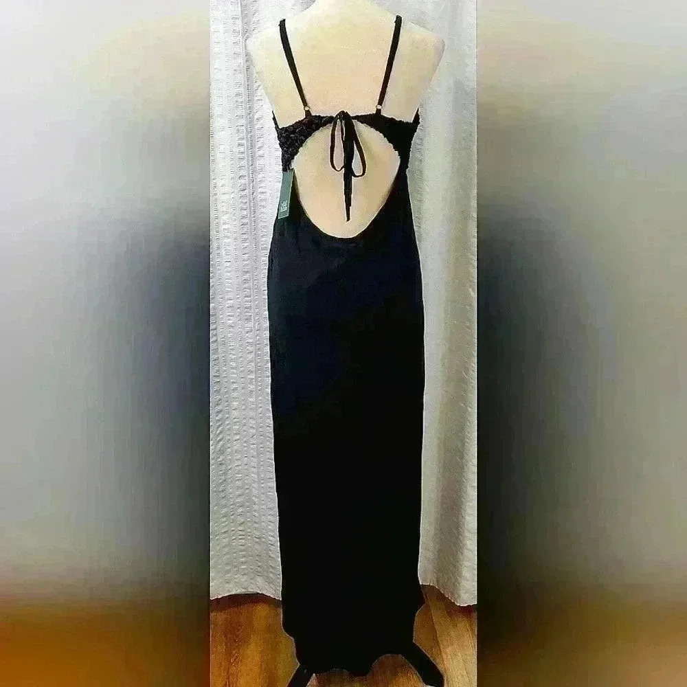 830. Wild Fable Women's Black Sleeveless Rosette Cup Maxi Dress - Picture 4 of 9